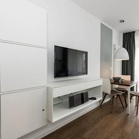 Deichhaeuser Anna Kueste Deichhaeuser Anna Kueste 6-22 *